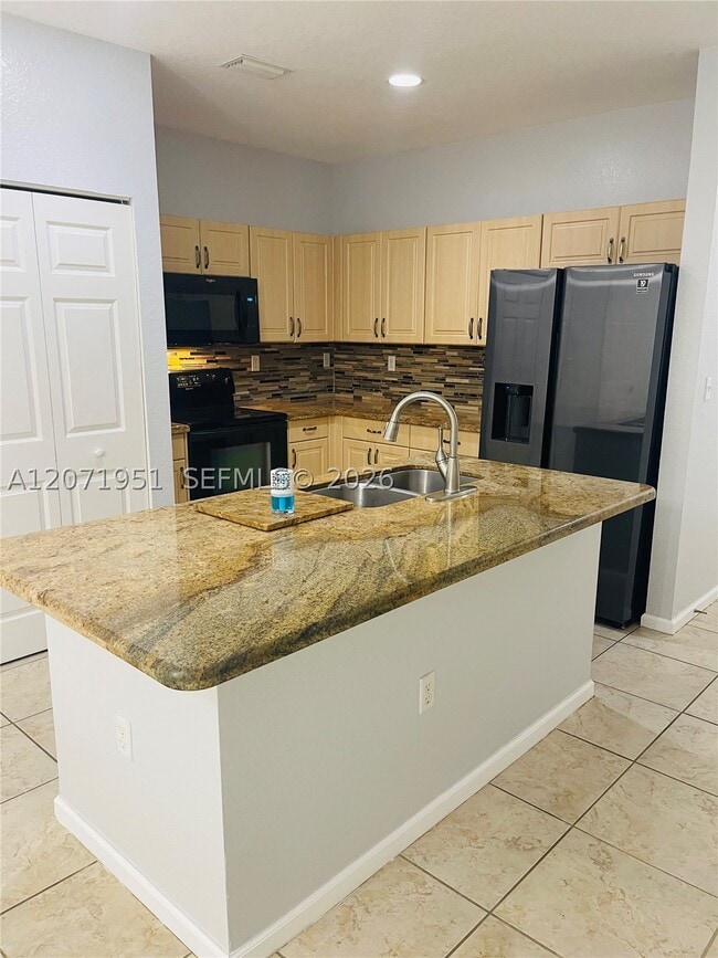 Building Photo - 6364 Landings Way