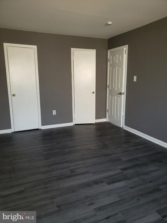 Building Photo - 155 Meadowbrook Ln