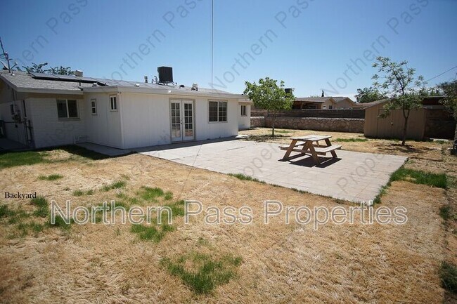 Building Photo - 4573 Bobolink Way