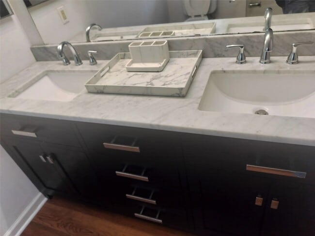 Building Photo - 8239 Viny Ridge Dr