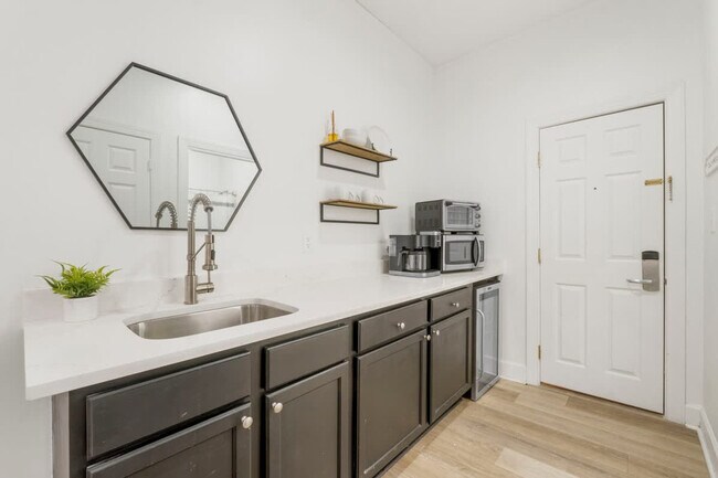 Building Photo - 10343 E County Hwy 30A