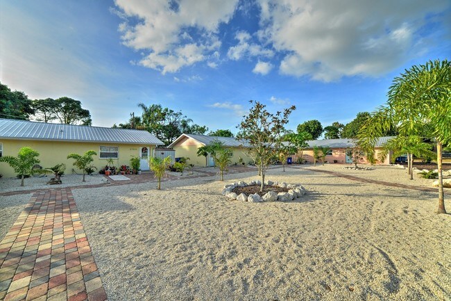 Building Photo - 27625 Reahard Ct