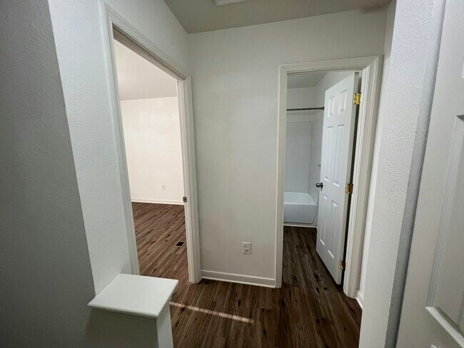 Building Photo - 3517 Briel St