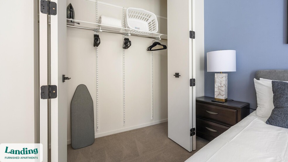 Building Photo - 143 E Commerce St