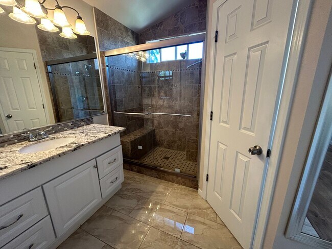 Building Photo - Nice home in Turlock