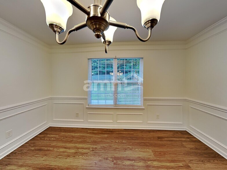 Building Photo - 7673 Natalie Commons Dr