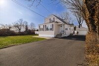 Building Photo - 1558 9th St