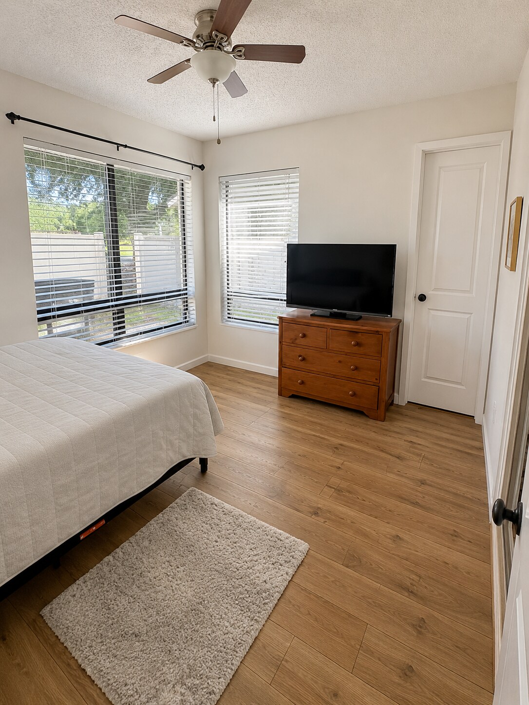 Building Photo - 12726 Spinnaker Ln
