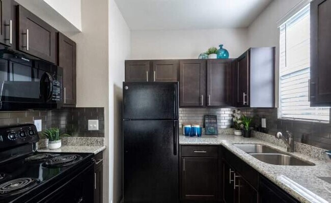 Building Photo - 2 bedroom in Stafford TX 77477