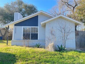 Building Photo - 8004 Clydesdale Dr