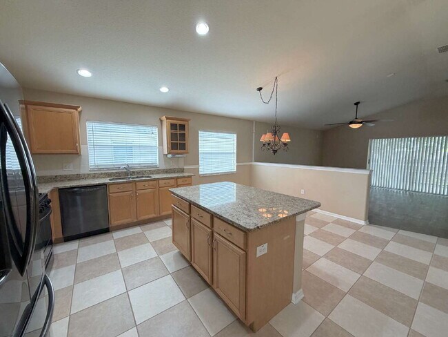 Building Photo - 24317 Summer Wind Ct