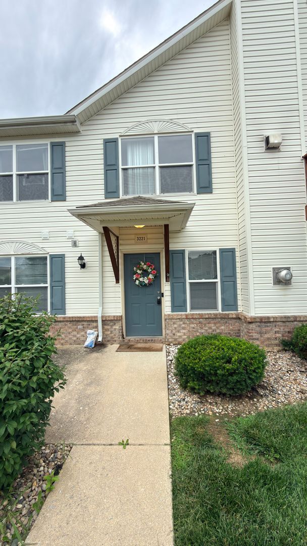 Building Photo - 3221 Kildaire Dr