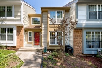 Building Photo - 16 Casino Ct