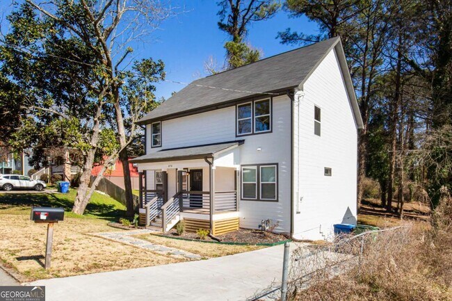 Primary Photo - 870 Gaston St SW