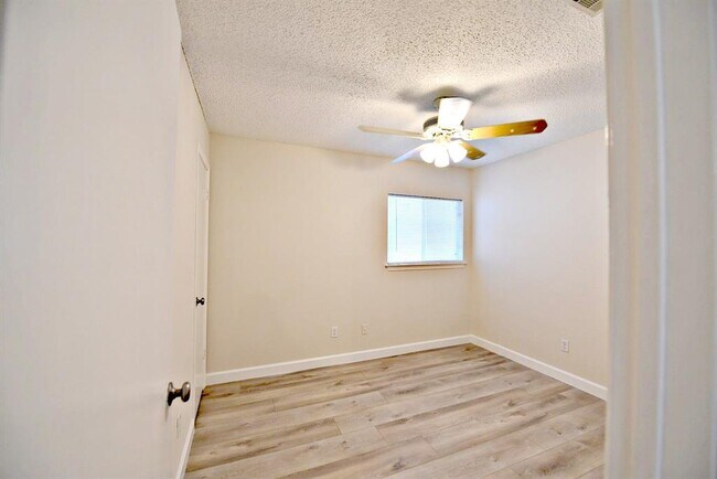 Building Photo - 12719 Acadian Trail
