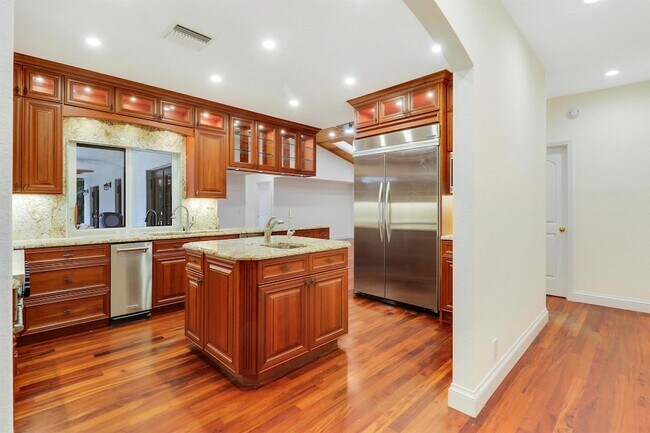 Building Photo - 67 Pacer Cir