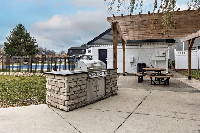 Building Photo - Semi Renovated Finished End