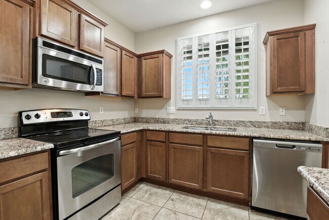 Building Photo - 3570 S Winter Lane #102