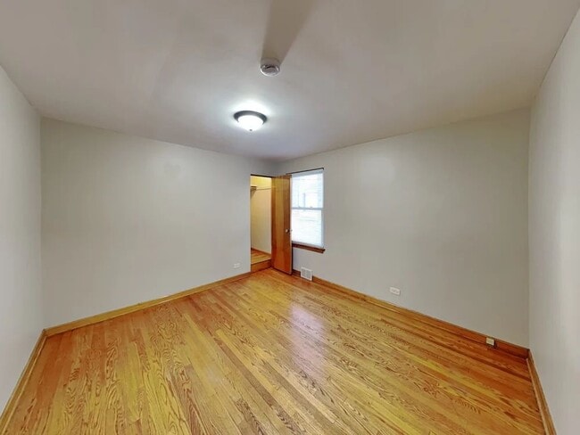 Building Photo - 3242 Wesley Ave