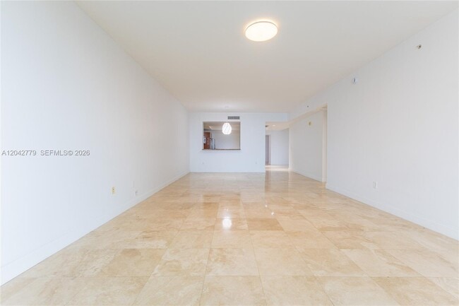 Building Photo - 3330 NE 190th St