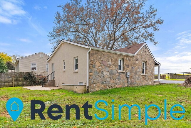 Building Photo - 6733 Leeds Manor Rd