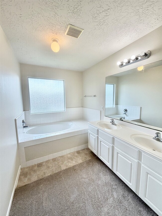 Building Photo - 21734 Texian Ct