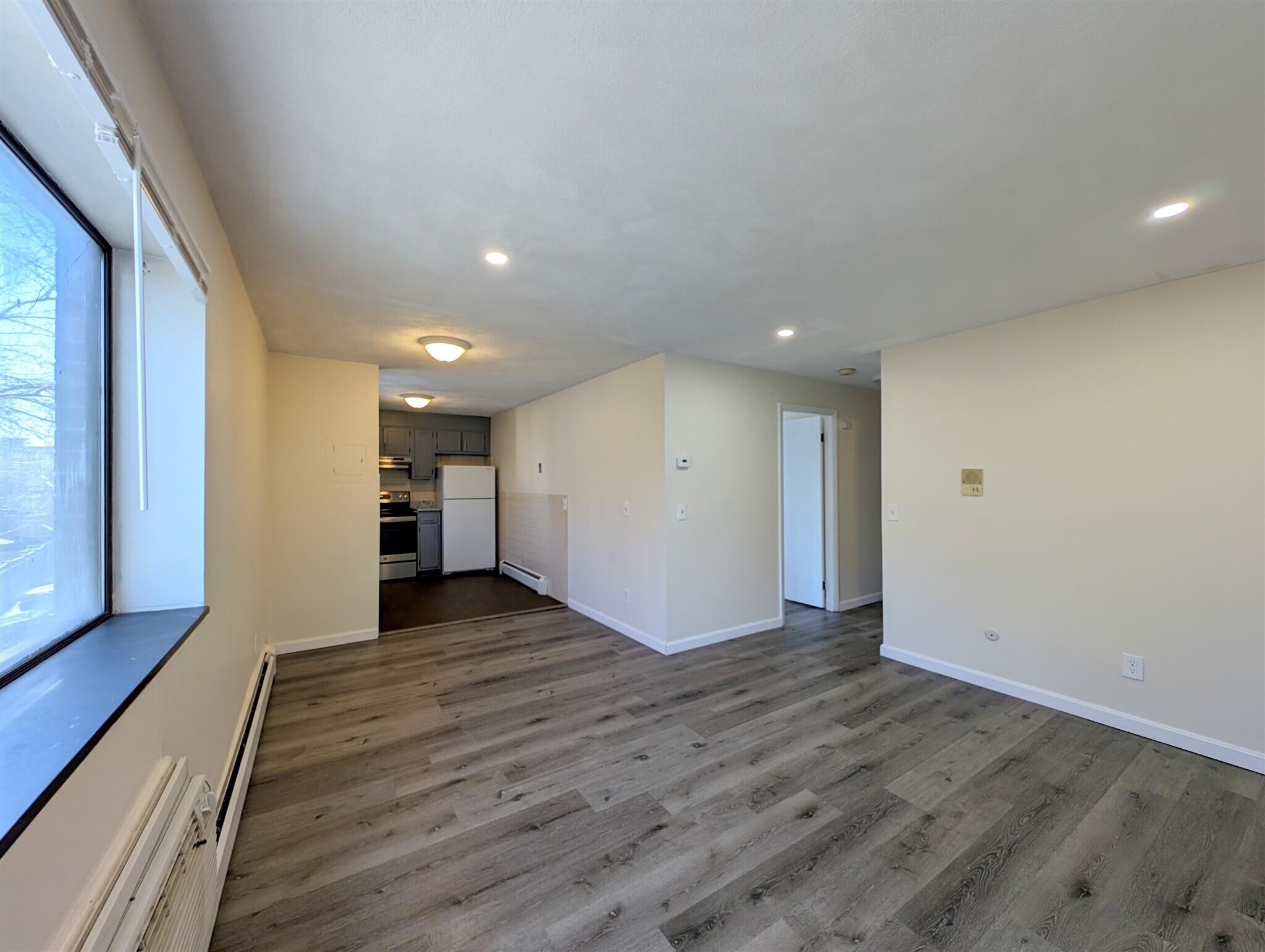 Building Photo - 82 Newbury St