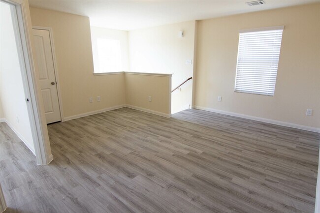 Building Photo - 8518 Middleton Oaks Cir