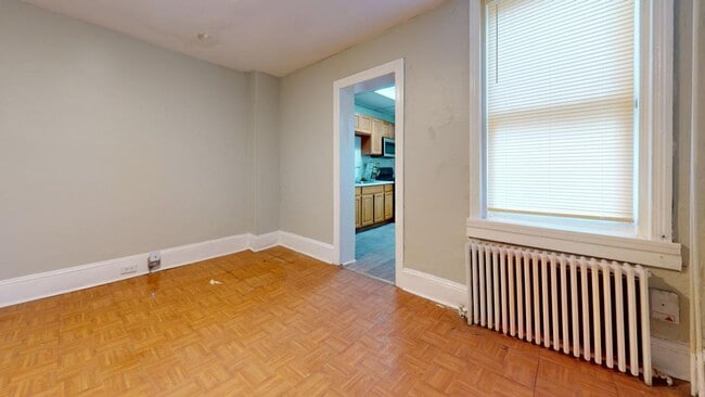 Building Photo - Contemporary 2 Bedroom Townhome w/ Updated Kitchen & Washer/dryer