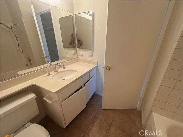 Building Photo - 3851 Amberly Dr