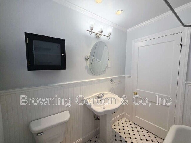 Building Photo - 1207 Sunnymeade Dr