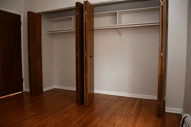 Floorplan - 1040 Hollywood