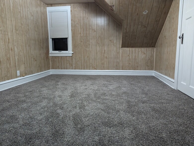 Bedroom 1 - 820 W Glendale Ave