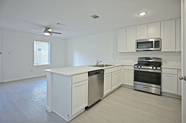 Building Photo - 6739 Pumice Pl