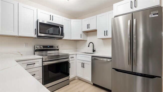 Building Photo - 4979 NW 82nd Ave