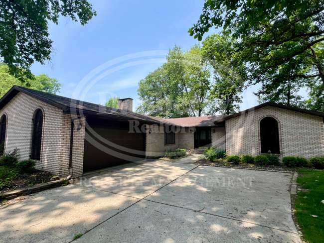 Primary Photo - 1140 Ironwood Dr