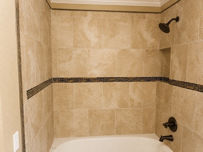 Building Photo - 902 Melmar Dr