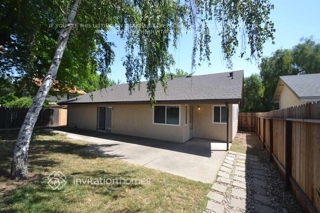 Building Photo - 2955 Red Hawk Way
