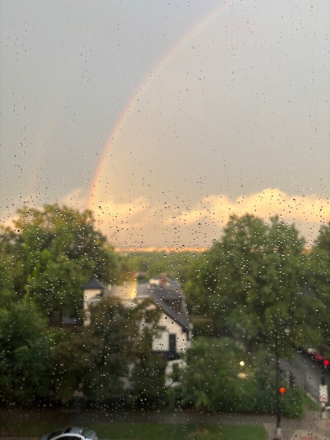 Building Photo - 2800 Wisconsin Ave