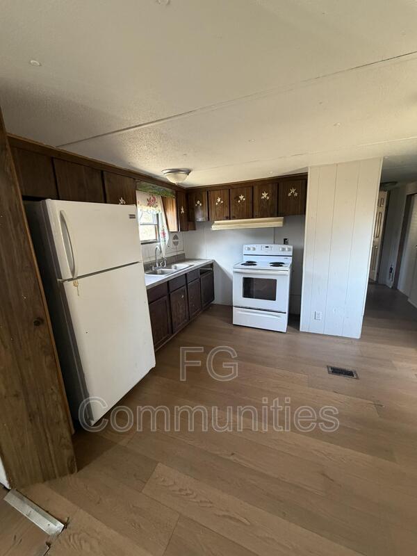 Building Photo - 1815 Conley Rd