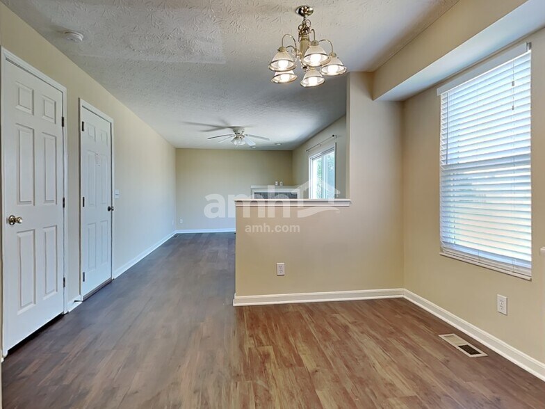 Building Photo - 315 Keswick Dr