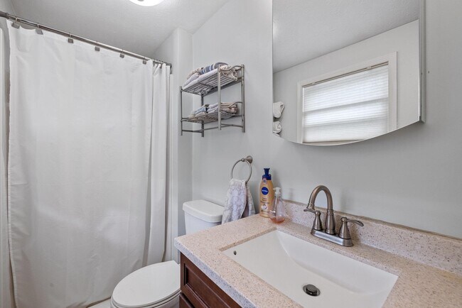 Building Photo - 94 Pullman St