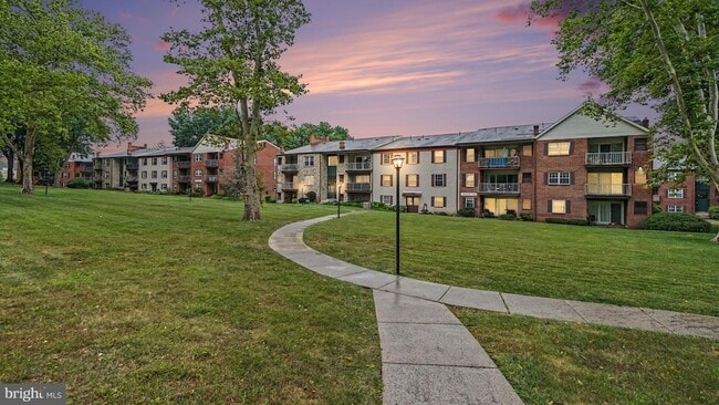 Building Photo - 349 Drummers Ln