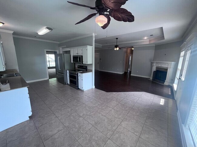 Building Photo - 516 Crepe Myrtle Loop