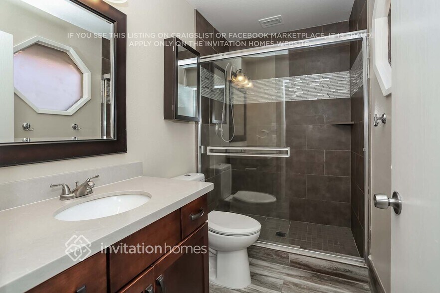 Building Photo - 8428 Mulcahy Ave