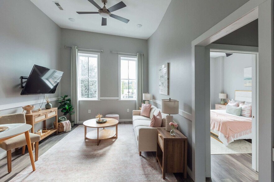 Building Photo - 117 Spring St