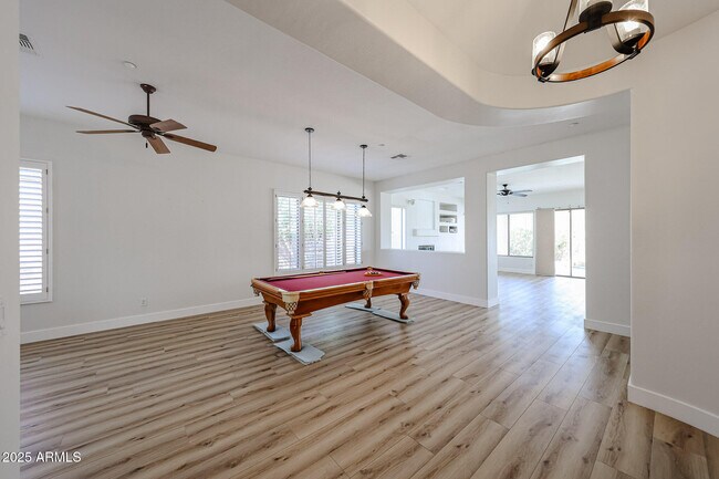 Building Photo - 41735 N Maidstone Ct