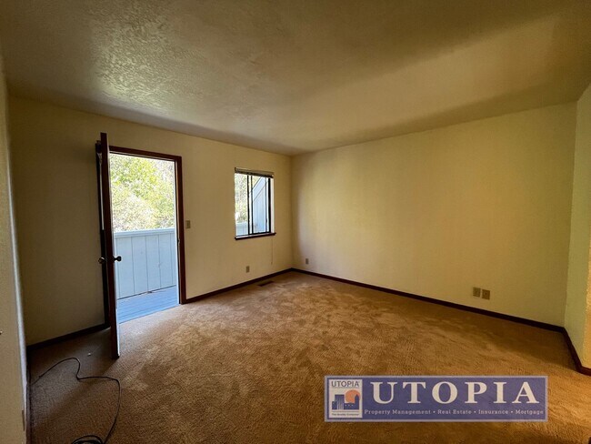 Building Photo - Charming Santa Cruz Townhouse: 3 Beds, 2.5 Baths with Private Patio, Spacious Layout, and Prime L...