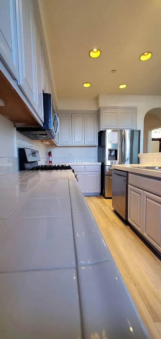 Building Photo - Townhome in the Peninsula's Most Walkable ...