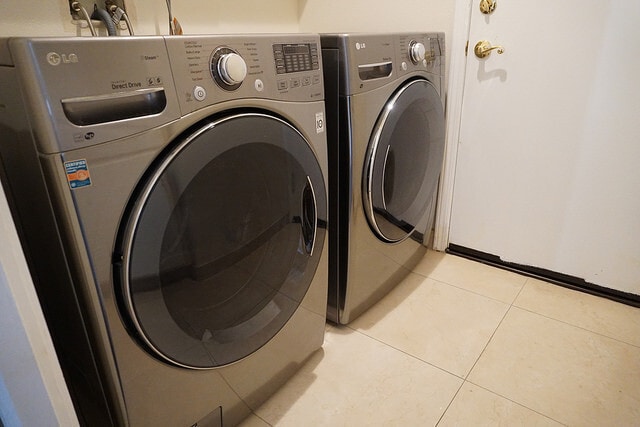 Building Photo - Beautiful 3 Bedroom 2 Bathroom Newbury Park Home! Ready for Move In!